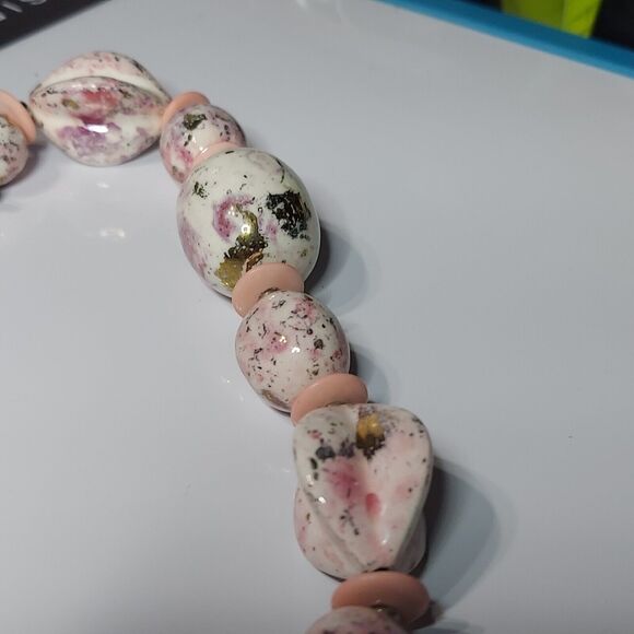 Necklace White Pink with painted designs Glass Beads 18" Japan - Picture 4 of 8